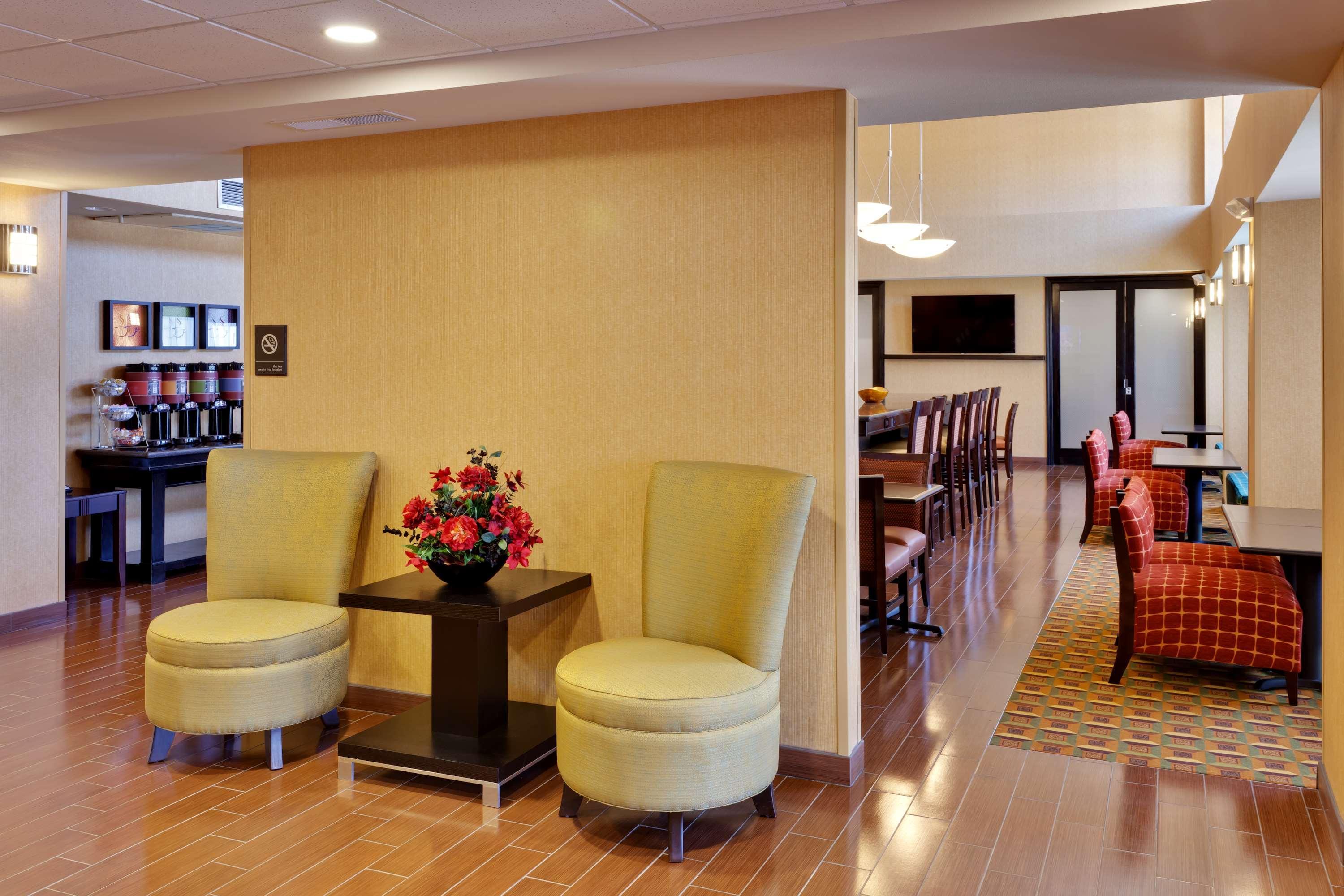 Hampton Inn & Suites Fresno - Northwest Herndon Restaurant bilde